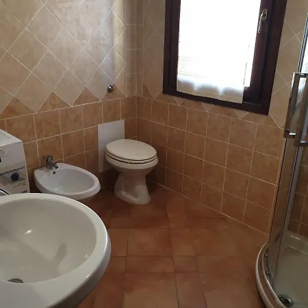 Capo Figari 9, Spazioso Nel Centro Di Con Terrazza, Wi-fi, Parcheggio Gratuito 골푸아랑시